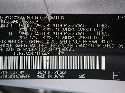 Used 2013 Lexus LX 570 4WD image 17