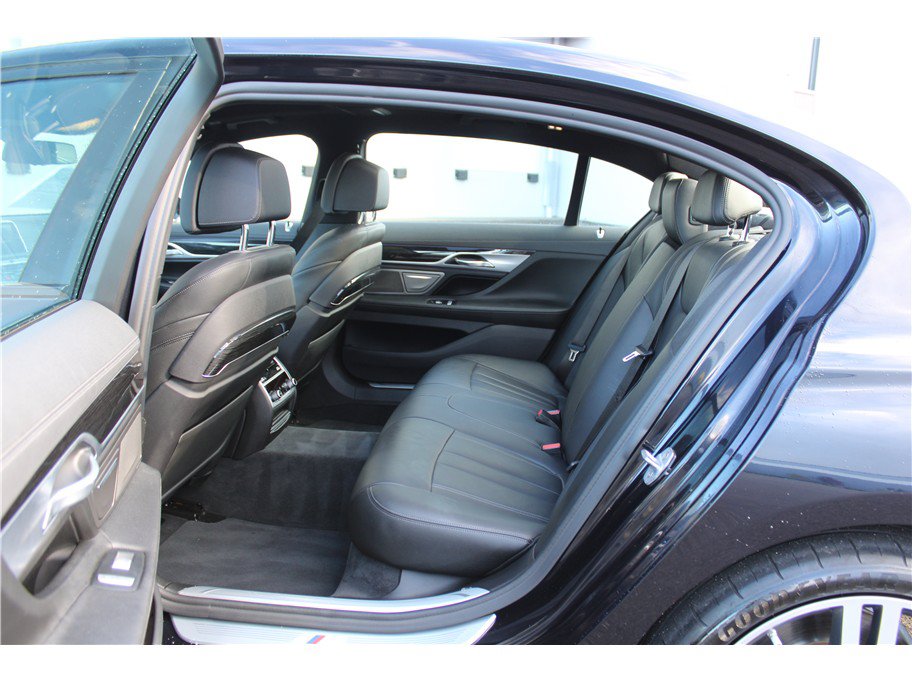 Used 2019 BMW 740i w/ M Sport Package RWD image 12