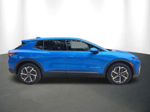 New 2026 Chevrolet Equinox EV LT image 10