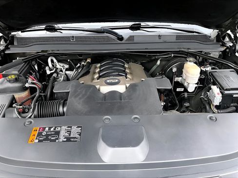 Certified 2020 Cadillac Escalade Luxury image 24