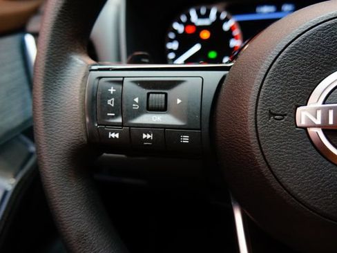 Certified 2023 Nissan Rogue SV AWD/4WD image 22