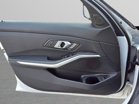 Used 2025 BMW 330i xDrive Sedan w/ Convenience Package image 11