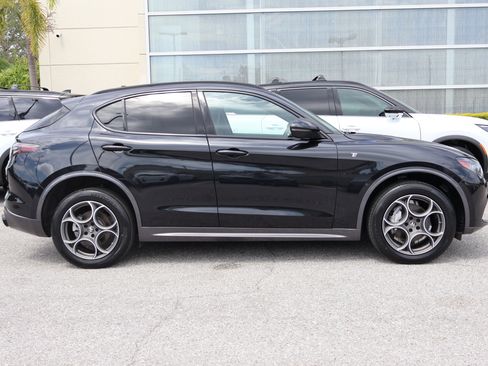 Used 2024 Alfa Romeo Stelvio Ti AWD/4WD image 11