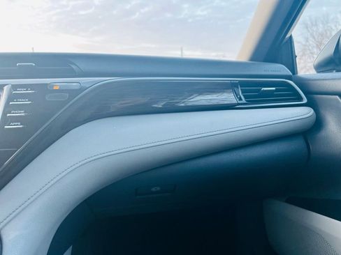 Used 2019 Toyota Camry LE image 66