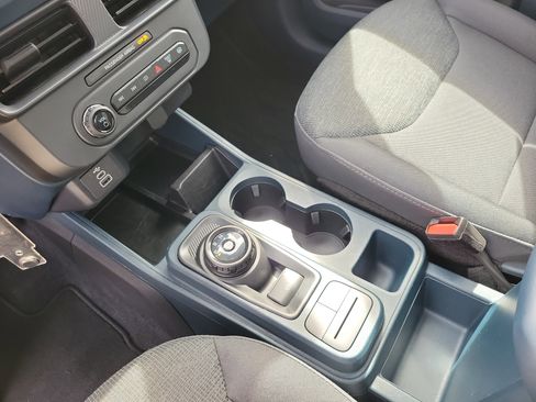 Used 2025 Ford Maverick XL image 8