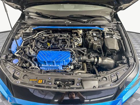 Used 2020 MAZDA MAZDA3 Hatchback w/ Premium Package image 39