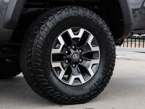 Used 2021 Toyota Tacoma TRD Off-Road AWD/4WD image 54