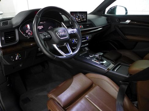 Used 2019 Audi Q5 2.0T Premium Plus w/ Premium Plus Package image 14