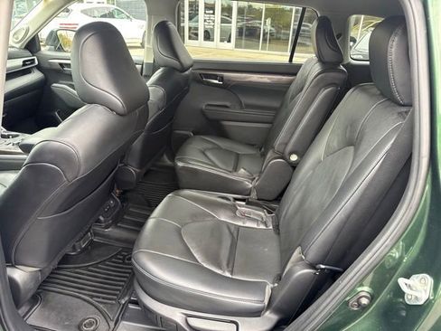 Used 2023 Toyota Highlander Platinum AWD/4WD image 39