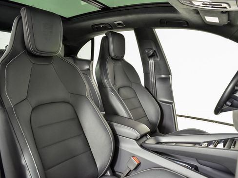 Certified 2025 Porsche Macan Turbo Electric image 21