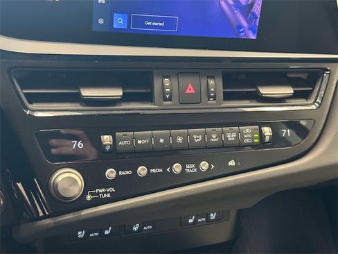 Used 2025 Lexus ES 300h w/ Premium Package image 29