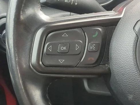 Certified 2021 Jeep Gladiator Sport AWD/4WD image 26