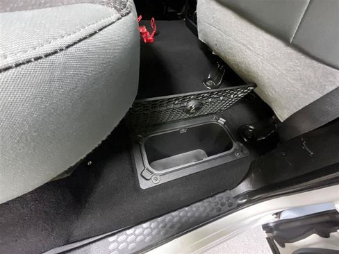 Used 2019 RAM 1500 Classic SLT AWD/4WD image 24