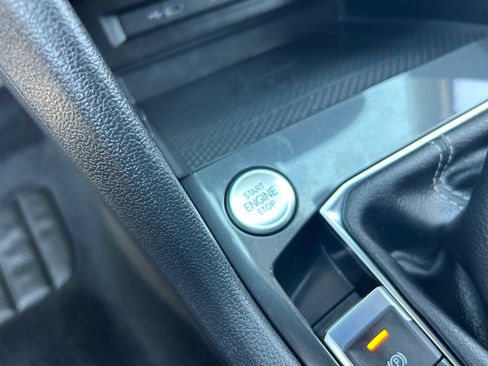 Certified 2022 Volkswagen Tiguan SE FWD image 28