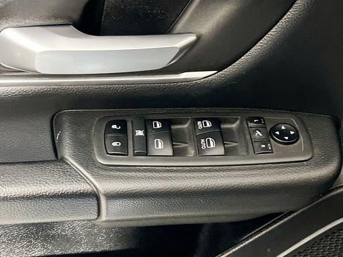 Used 2021 RAM 1500 Big Horn RWD image 16