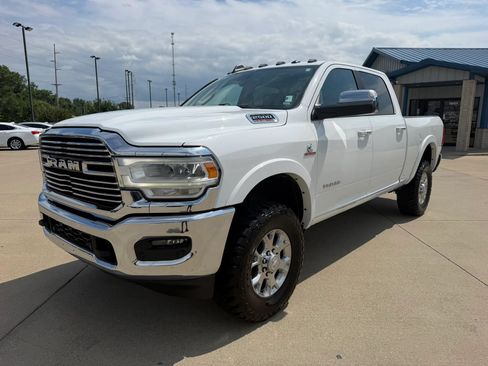 Used 2019 RAM 2500 Laramie w/ Cold Weather Group AWD/4WD image 3