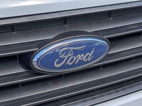 Used 2022 Ford Transit Connect XLT image 16