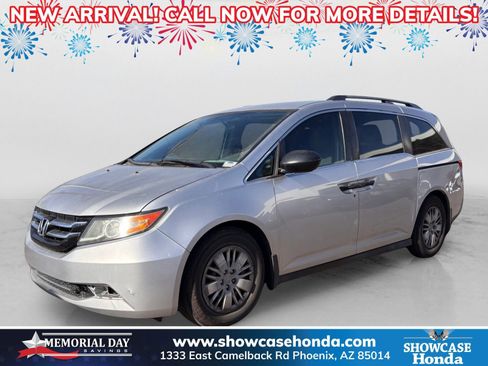 Used 2015 Honda Odyssey LX image 1