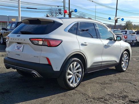 Certified 2022 Ford Escape Titanium w/ Titanium Elite Package image 25