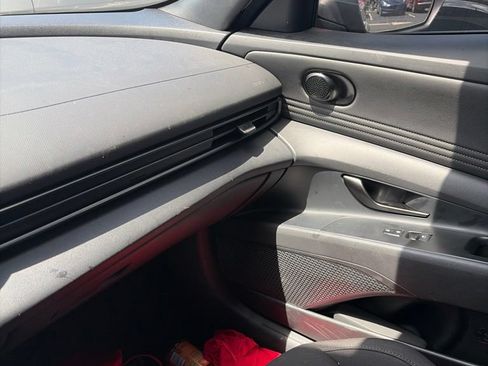 Used 2025 Hyundai Elantra Sport FWD image 5