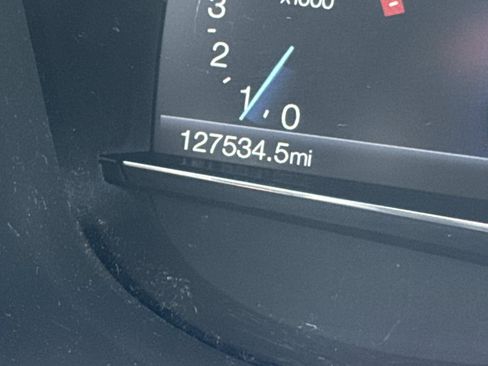 Used 2018 Ford Explorer Limited w/ Ford Safe & Smart Package FWD image 27
