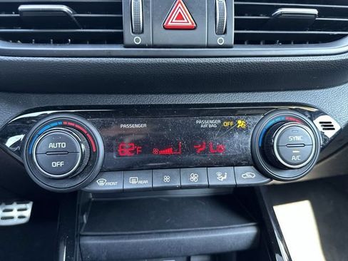 Used 2023 Kia Forte GT-Line FWD image 18