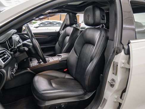 Used 2018 Maserati Ghibli S image 47