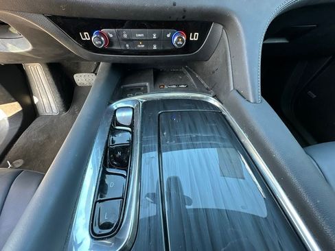 Used 2023 Buick Enclave Essence w/ Experience Buick Package FWD image 15
