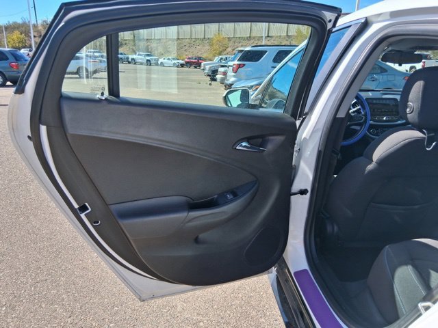 Used 2018 Chevrolet Volt LT w/ Comfort Package FWD image 6