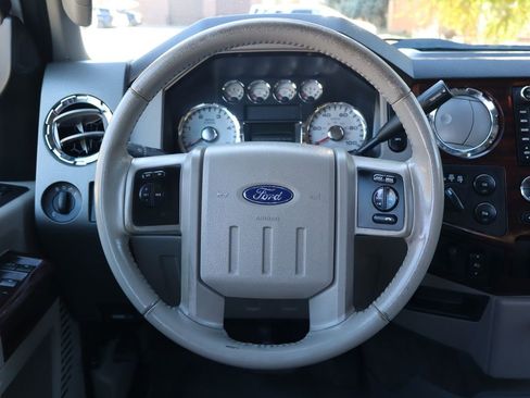 Used 2009 Ford F350 Lariat image 18