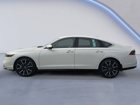 New 2026 Honda Accord Touring image 2