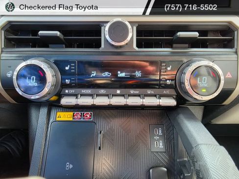 Used 2024 Toyota Tacoma Limited w/ Limited Package (LT) AWD/4WD image 36