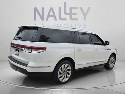 Used 2024 Lincoln Navigator L Reserve AWD/4WD image 5