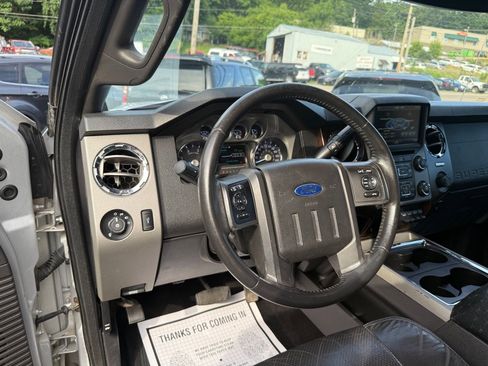Used 2014 Ford F250 Lariat w/ Lariat Interior Package image 51