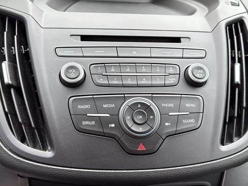 Used 2018 Ford Escape SE FWD image 15