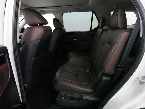 Used 2025 Honda Pilot Elite image 26