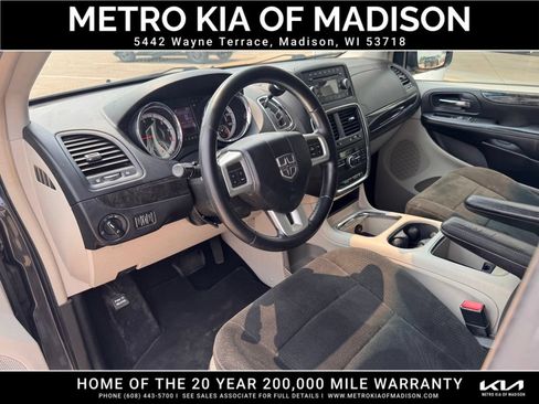 Used 2012 Dodge Grand Caravan Crew FWD image 11