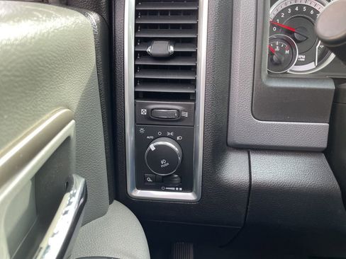 Used 2019 RAM 1500 Big Horn AWD/4WD image 23