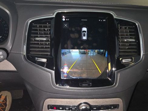 Used 2023 Volvo XC90 B6 Ultimate w/ Protection Package Premier image 17