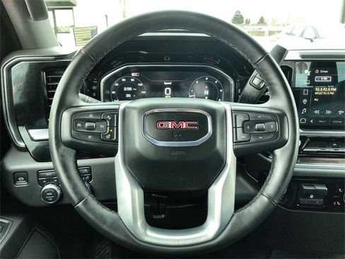 Used 2025 GMC Sierra 1500 SLT image 14