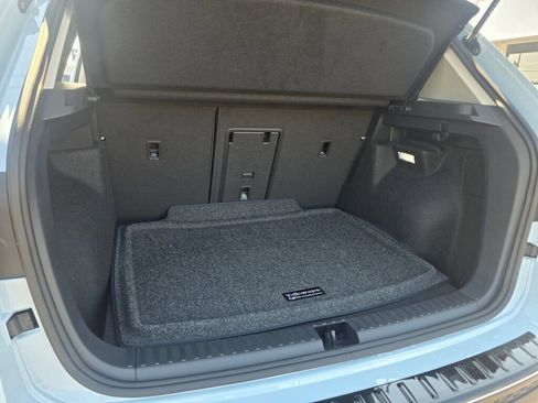 New 2025 Volkswagen Taos SE image 15