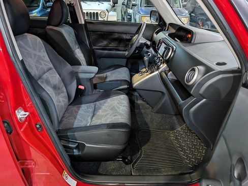 Used 2013 Scion xB image 27