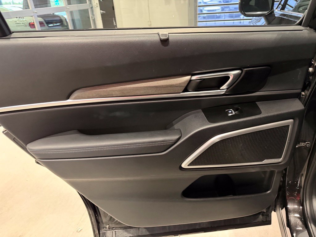 Used 2022 Kia Telluride EX FWD image 41