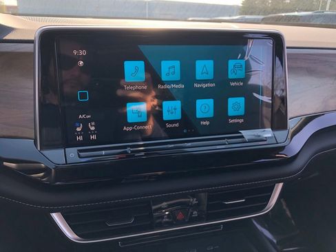 New 2026 Volkswagen Atlas SE AWD/4WD image 25
