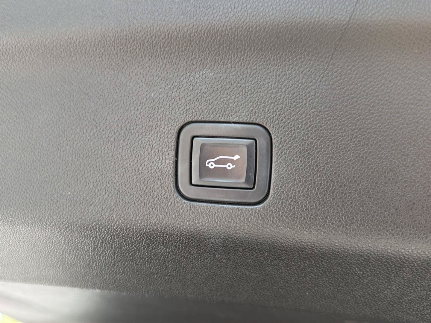 Used 2022 GMC Yukon AT4 w/ Max Trailering Package AWD/4WD image 39