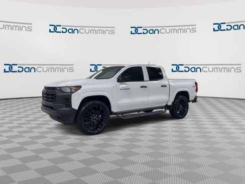 Used 2023 Chevrolet Colorado W/T w/ WT Convenience Package II AWD/4WD image 4