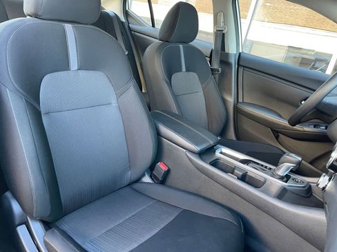 Used 2025 Nissan Sentra SV image 34