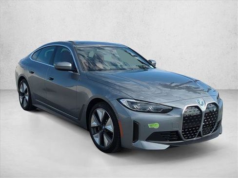 Used 2023 BMW i4 eDrive40 RWD image 3