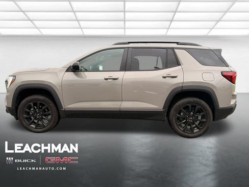 Used 2025 GMC Terrain Elevation w/ Elevation Premium Package AWD/4WD image 8