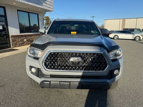 Used 2019 Toyota Tacoma TRD Off-Road image 10